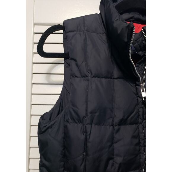 GAP Down Filled Vest Women's Size XS Front Zip Quilted Black w/Red Inner Lining - Picture 3 of 11